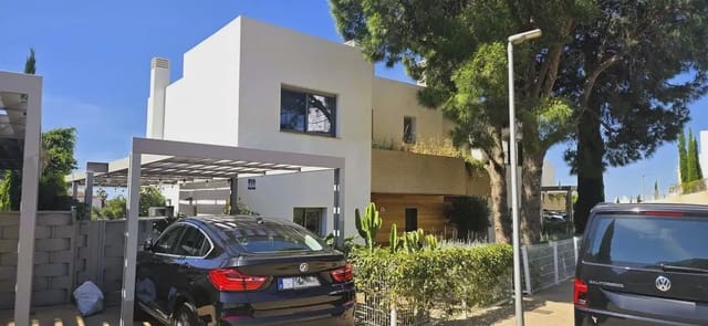 3 sovrum Semi-fristående Villa till salu i Centro, Mijas med pool garage - 799 000 € (Ref: 9879175)