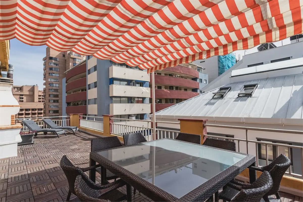 3 makuuhuone Kattohuoneisto myytävänä paikassa Fuengirola - 439 000 € (Ref: 9879176)