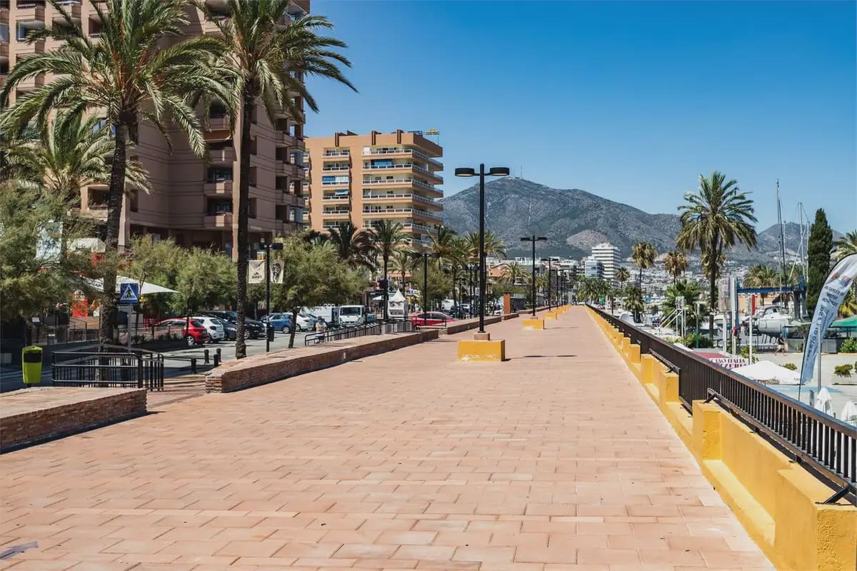 3 makuuhuone Kattohuoneisto myytävänä paikassa Fuengirola - 439 000 € (Ref: 9879176)
