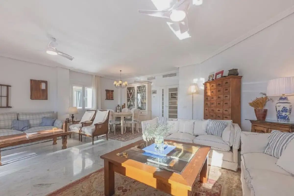 4 sypialnia Apartament przy plaży na sprzedaż w Marbella z basenem garażem - 1 350 000 € (Ref: 9885091)