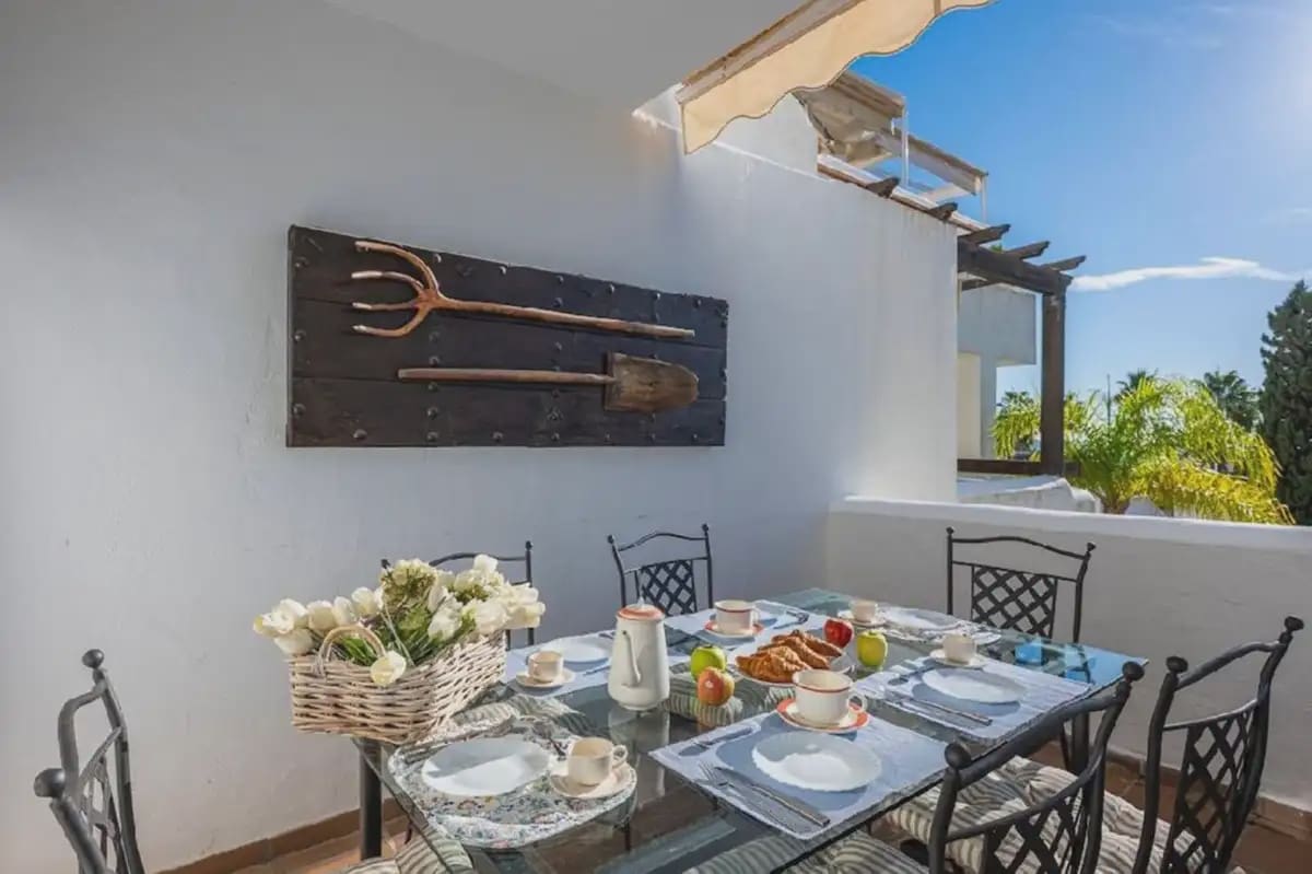 4 sypialnia Apartament przy plaży na sprzedaż w Marbella z basenem garażem - 1 350 000 € (Ref: 9885091)