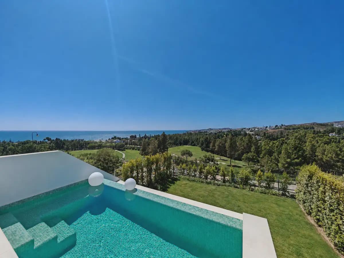 4 chambre Villa/Maison Mitoyenne à vendre à Mijas avec piscine garage - 1 250 000 € (Ref: 9885092)