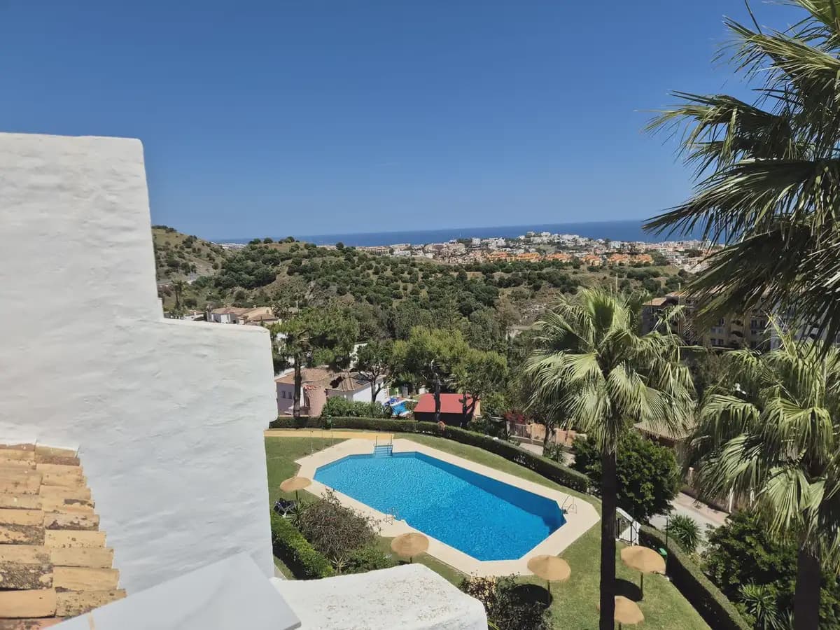 3 soverom Penthouse til salgs i Mijas med svømmebasseng garasje - € 850 000 (Ref: 9885093)