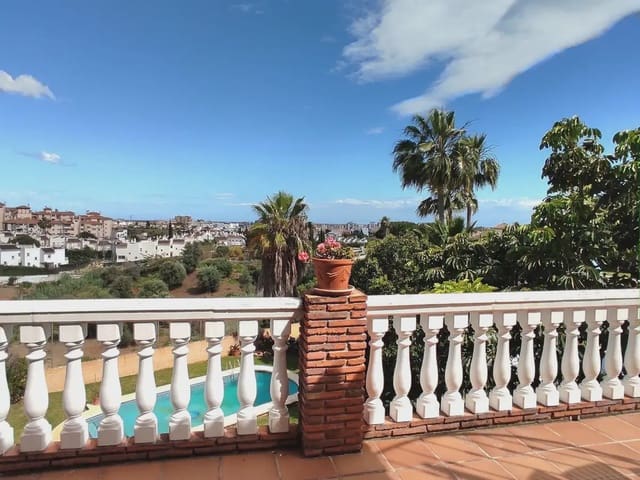 4 bedroom Villa for sale in Campo Mijas, Mijas with pool garage - € 1,095,000 (Ref: 9885095)