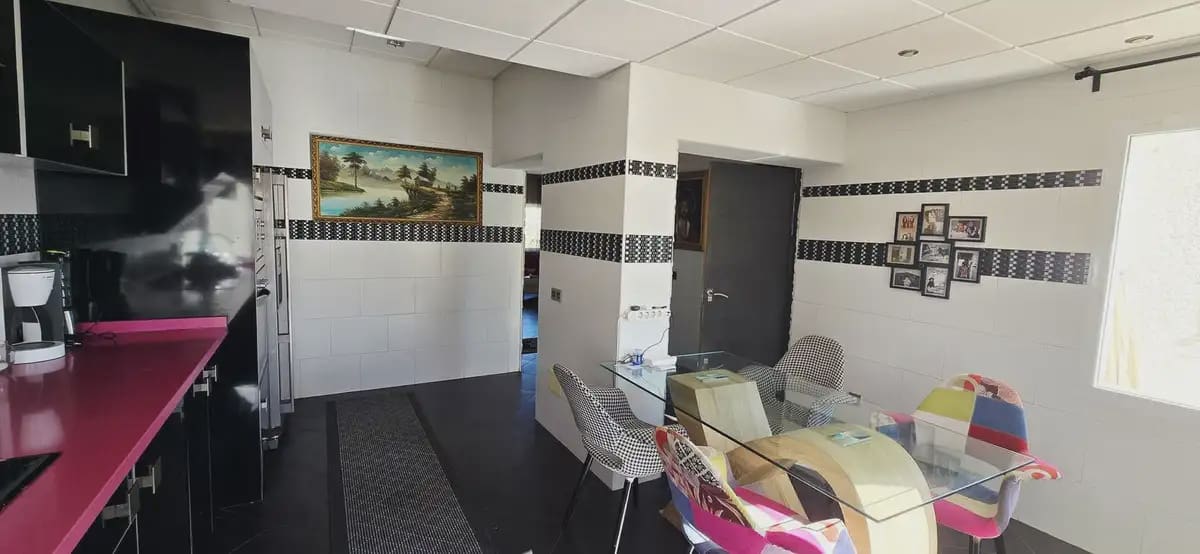7 soveværelse Villa til salg i Mijas med swimmingpool garage - € 999.000 (Ref: 9885096)