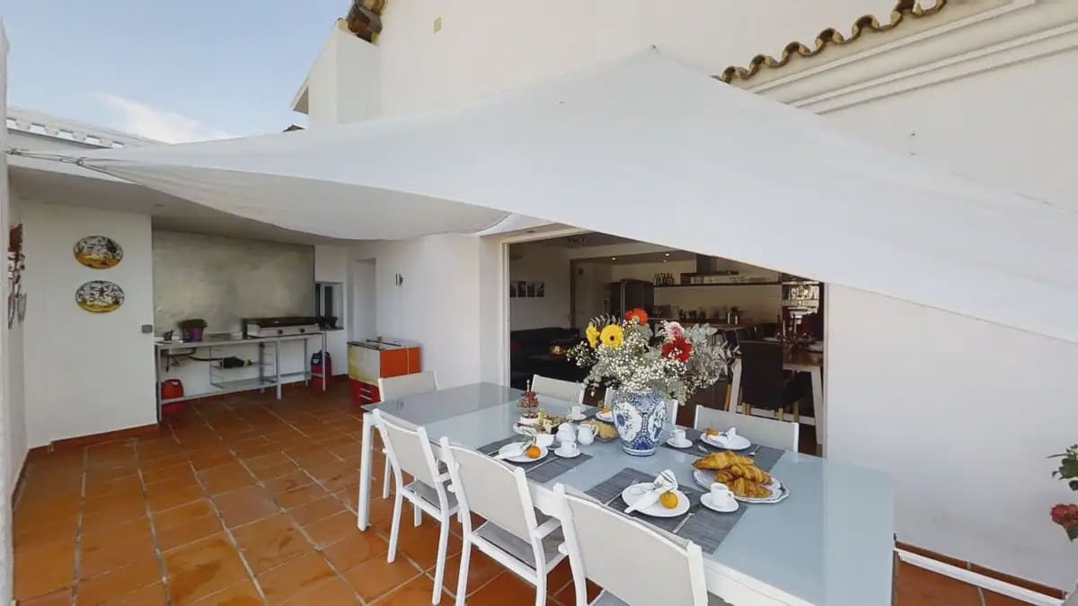 6 sovrum Villa till salu i Mijas med pool garage - 595 000 € (Ref: 9885097)