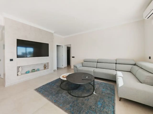 9 soverom Villa til salgs i Arroyo de la Miel, Benalmádena med svømmebasseng garasje - € 2 950 000 (Ref: 9885337)