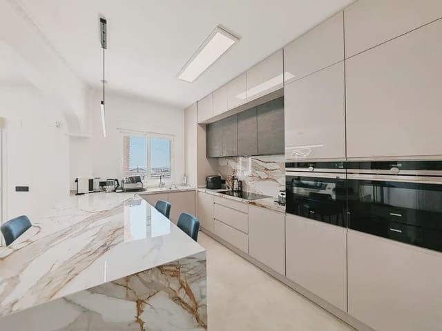 9 soverom Villa til salgs i Arroyo de la Miel, Benalmádena med svømmebasseng garasje - € 2 950 000 (Ref: 9885337)