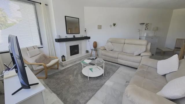 2 soveværelse Lejlighed til salg i Calahonda, Mijas med swimmingpool - € 375.000 (Ref: 9890621)