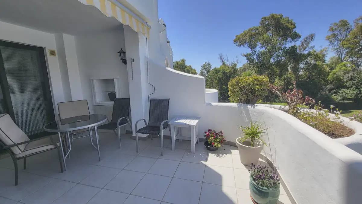 2 soveværelse Lejlighed til salg i Mijas med swimmingpool - € 375.000 (Ref: 9890621)