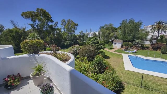 2 soveværelse Lejlighed til salg i Calahonda, Mijas med swimmingpool - € 375.000 (Ref: 9890621)