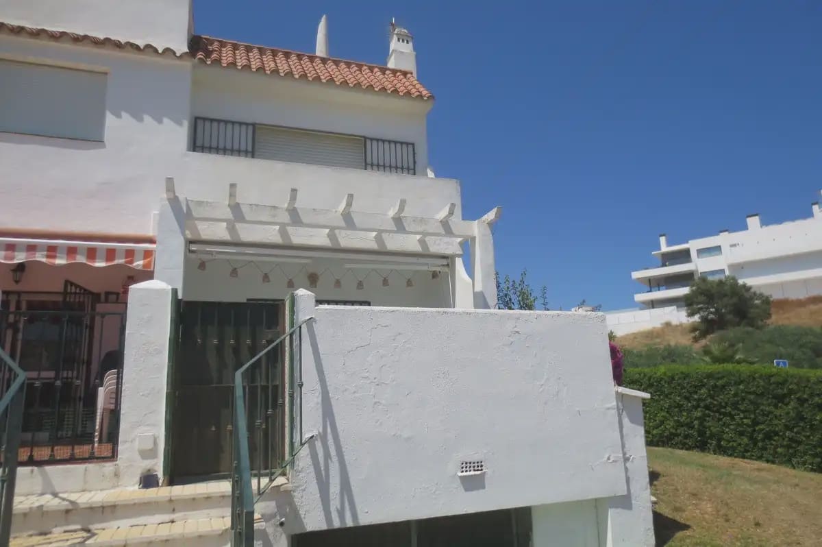 3 soveværelse Rækkehus til salg i Mijas med swimmingpool garage - € 359.000 (Ref: 9890930)