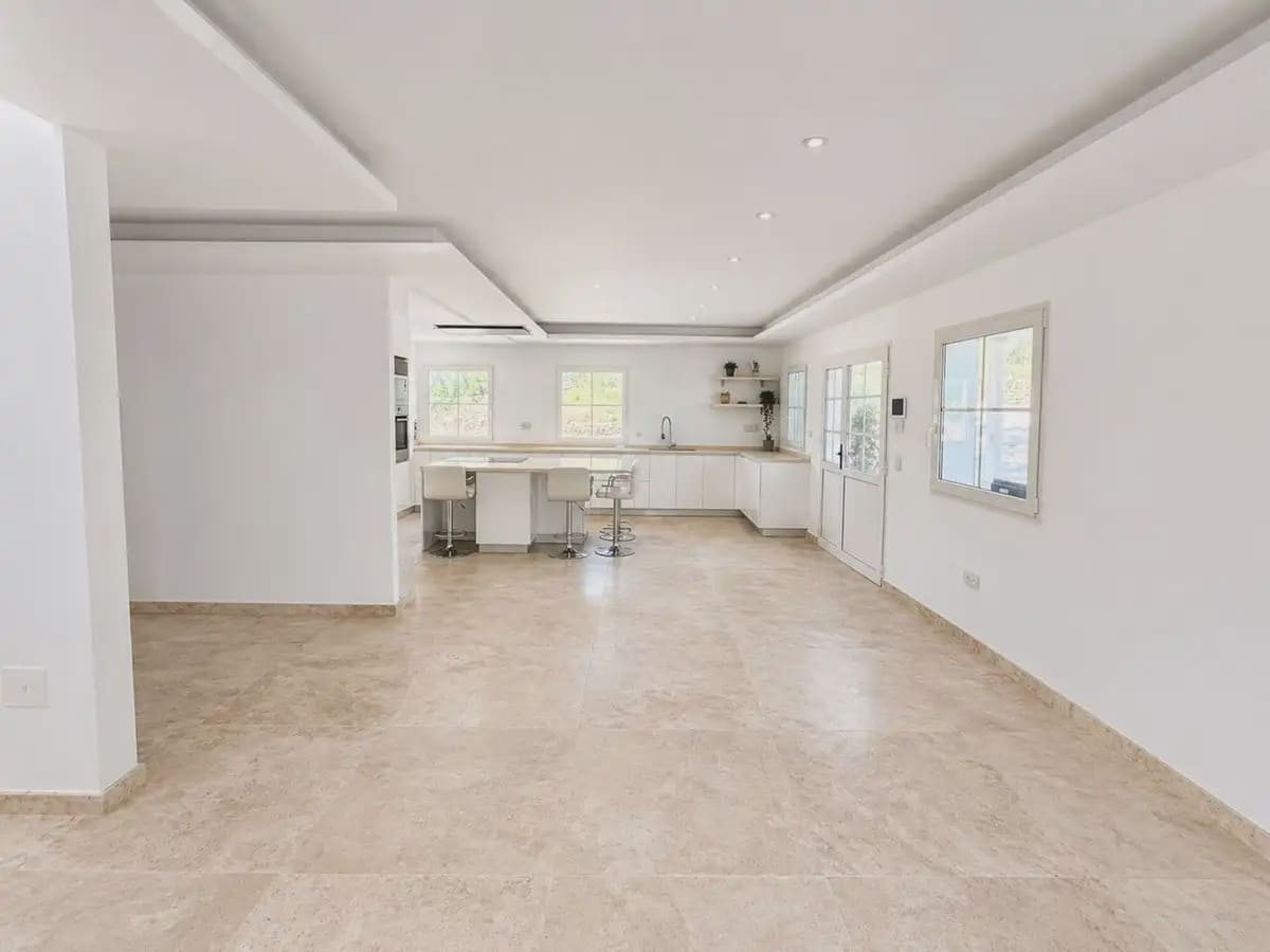 5 sypialnia Willa na sprzedaż w Mijas z basenem garażem - 1 170 000 € (Ref: 9892600)