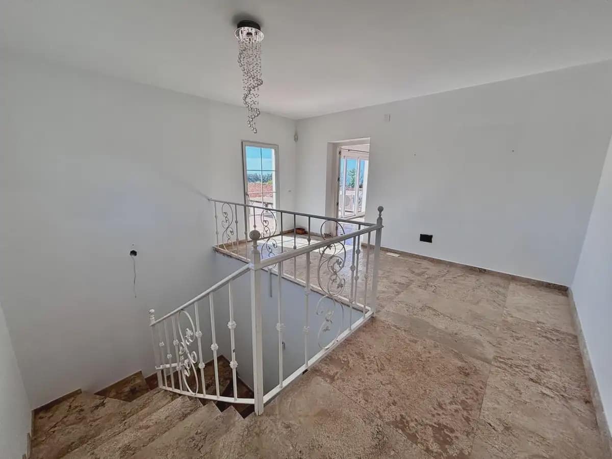 5 sypialnia Willa na sprzedaż w Mijas z basenem garażem - 1 170 000 € (Ref: 9892600)