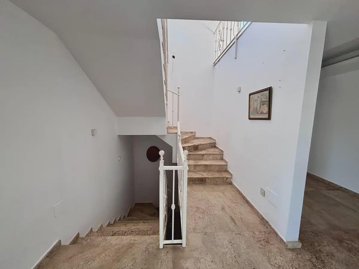 5 sypialnia Willa na sprzedaż w Mijas z basenem garażem - 1 170 000 € (Ref: 9892600)