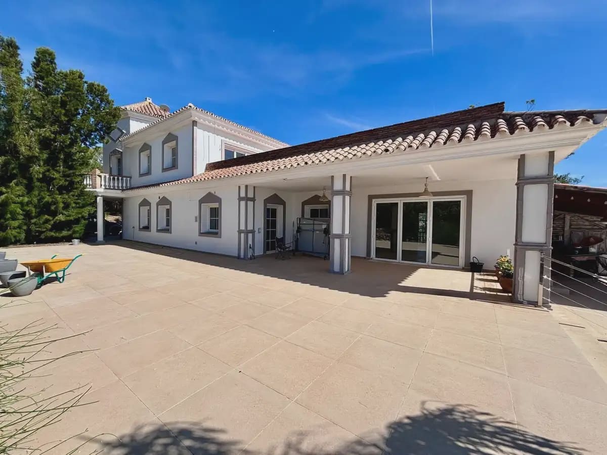 5 sypialnia Willa na sprzedaż w Mijas z basenem garażem - 1 170 000 € (Ref: 9892600)