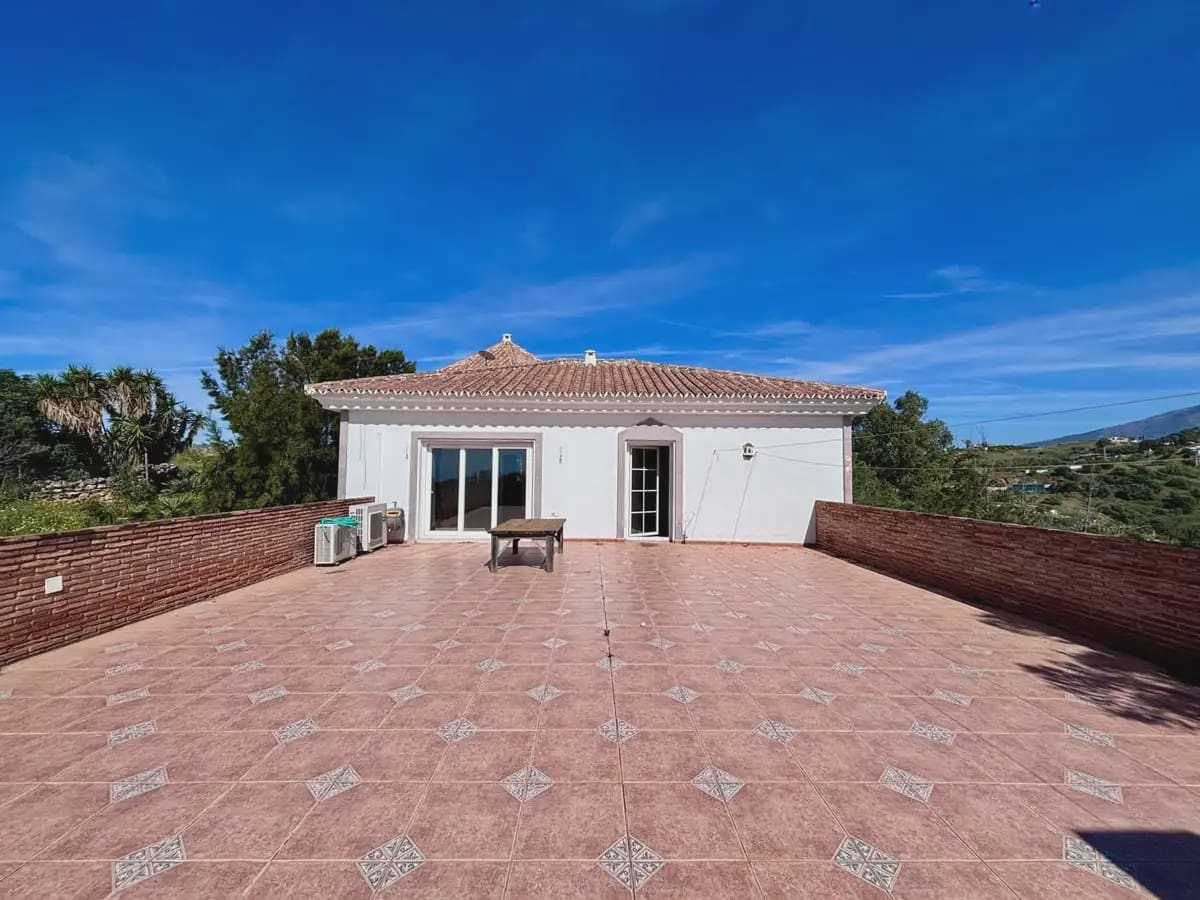 5 sypialnia Willa na sprzedaż w Mijas z basenem garażem - 1 170 000 € (Ref: 9892600)