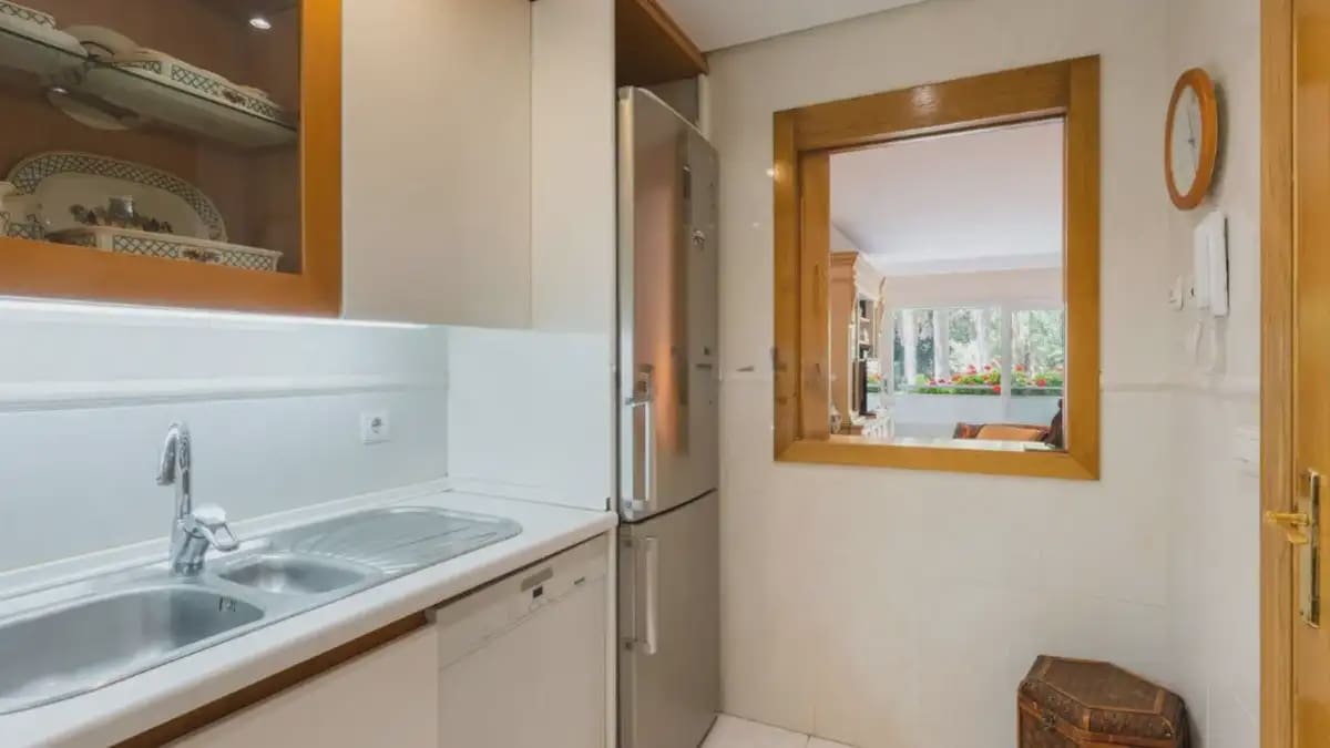 2 slaapkamer Appartement te koop in Marbella met zwembad garage - € 1.065.000 (Ref: 9892602)