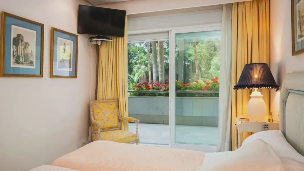 2 slaapkamer Appartement te koop in Marbella met zwembad garage - € 1.065.000 (Ref: 9892602)