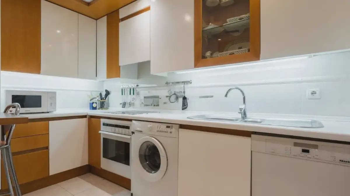 2 slaapkamer Appartement te koop in Marbella met zwembad garage - € 1.065.000 (Ref: 9892602)