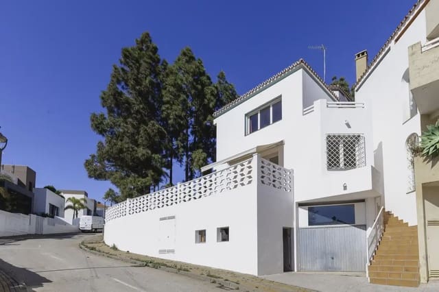 3 sypialnia Willa na sprzedaż w Aloha Golf, Marbella z garażem - 885 500 € (Ref: 9892604)