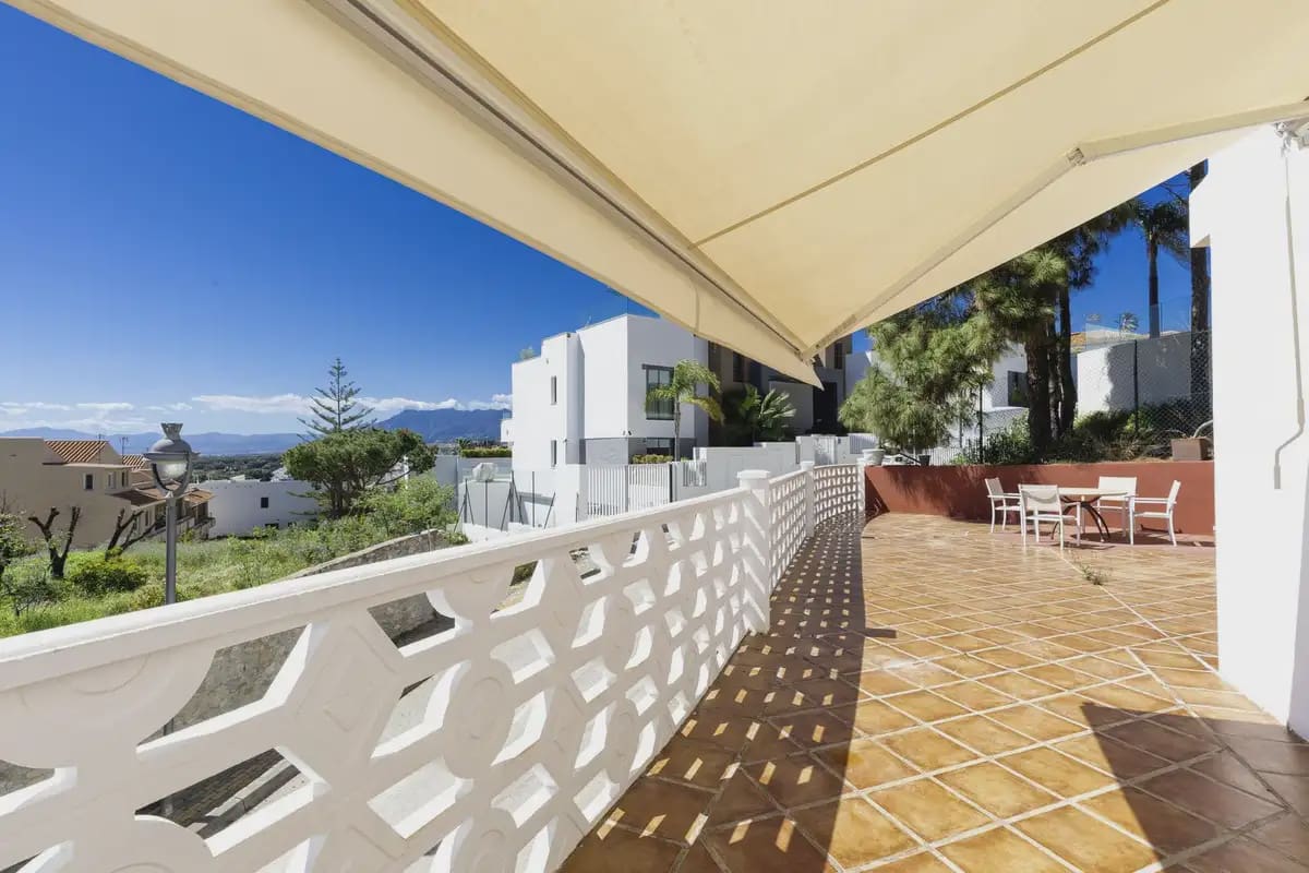 3 sypialnia Willa na sprzedaż w Marbella z garażem - 885 500 € (Ref: 9892604)