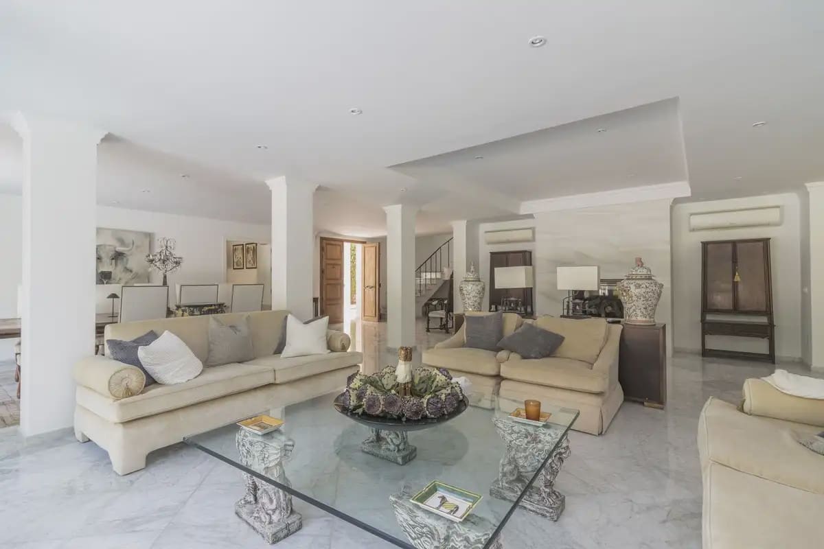 5 bedroom Villa for sale in Marbella with pool garage - € 5,000,000 (Ref: 9894725)