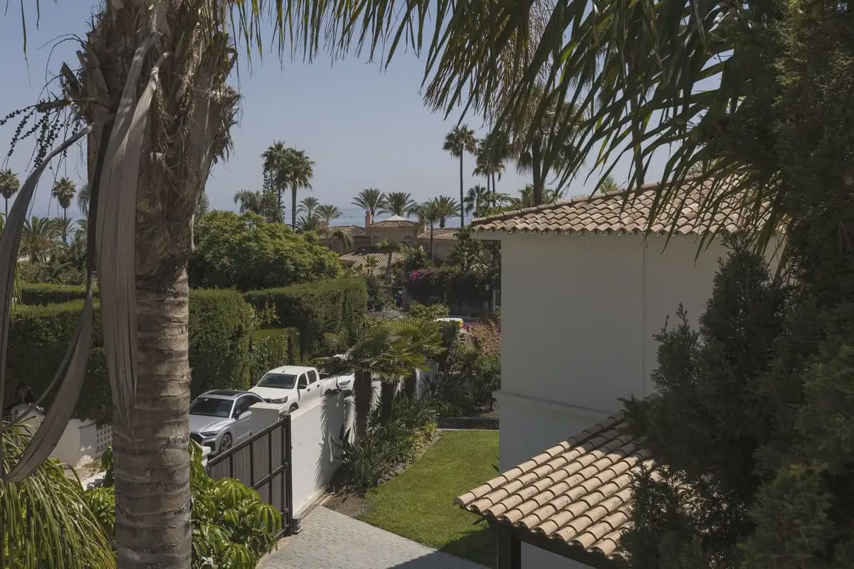 5 bedroom Villa for sale in Marbella with pool garage - € 5,000,000 (Ref: 9894725)