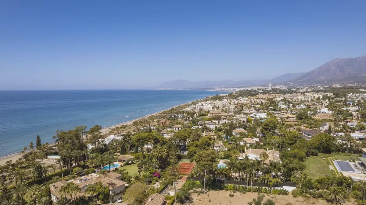 5 bedroom Villa for sale in Marbella with pool garage - € 5,000,000 (Ref: 9894725)