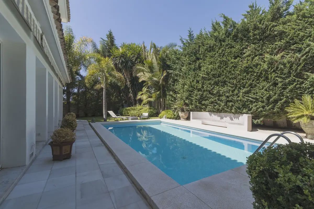 5 bedroom Villa for sale in Marbella with pool garage - € 5,000,000 (Ref: 9894725)