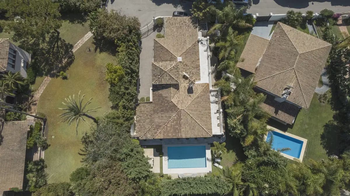 5 bedroom Villa for sale in Marbella with pool garage - € 5,000,000 (Ref: 9894725)