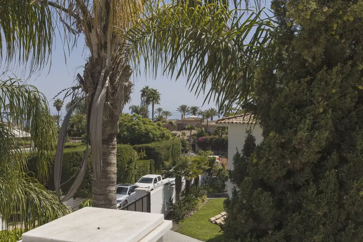 5 bedroom Villa for sale in Marbella with pool garage - € 5,000,000 (Ref: 9894725)