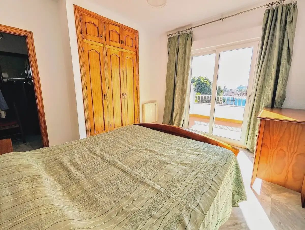 4 bedroom Villa for sale in Benalmadena with pool garage - € 890,000 (Ref: 9894728)