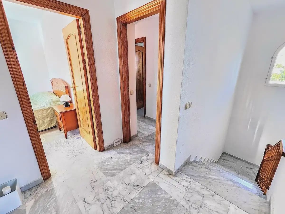 4 bedroom Villa for sale in Benalmadena with pool garage - € 890,000 (Ref: 9894728)