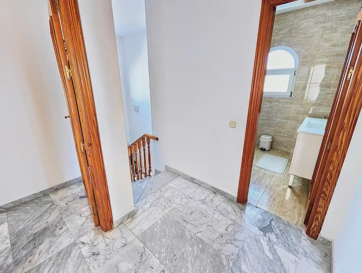 4 bedroom Villa for sale in Benalmadena with pool garage - € 890,000 (Ref: 9894728)