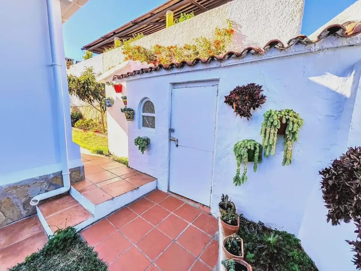4 bedroom Villa for sale in Benalmadena with pool garage - € 890,000 (Ref: 9894728)