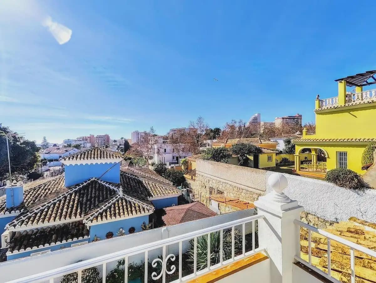 4 bedroom Villa for sale in Benalmadena with pool garage - € 890,000 (Ref: 9894728)