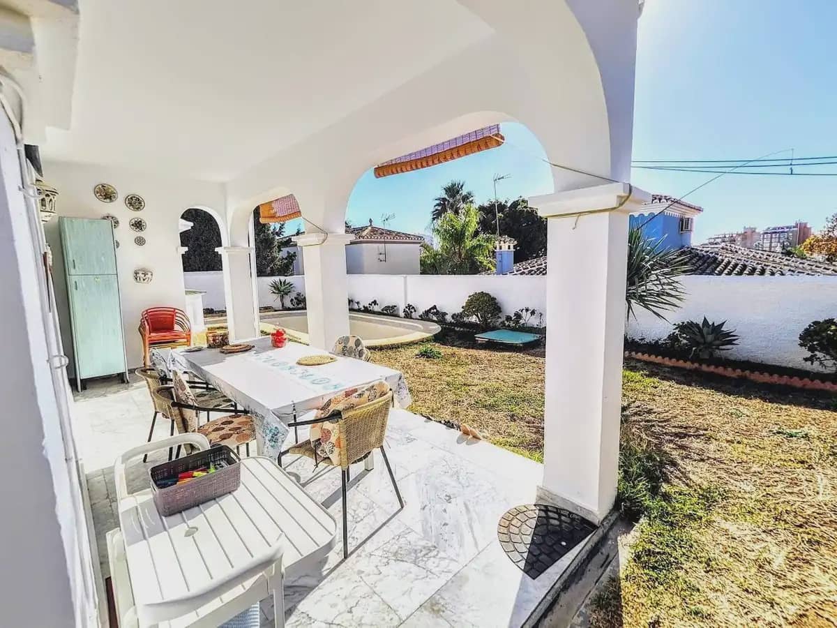 4 bedroom Villa for sale in Benalmadena with pool garage - € 890,000 (Ref: 9894728)