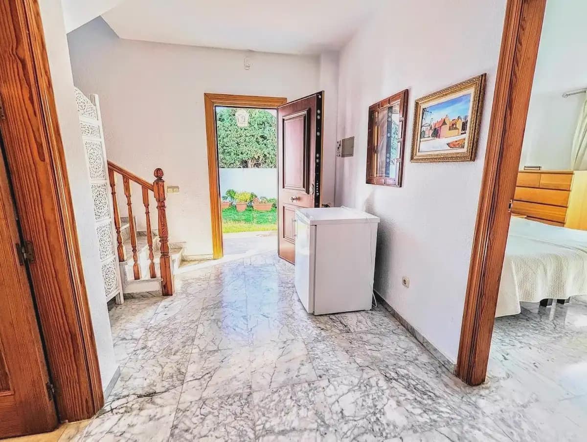 4 bedroom Villa for sale in Benalmadena with pool garage - € 890,000 (Ref: 9894728)