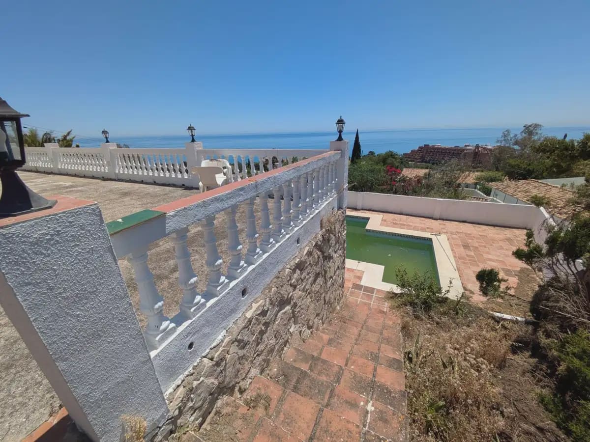 3 bedroom Villa for sale in Benalmadena with pool garage - € 979,000 (Ref: 9894730)
