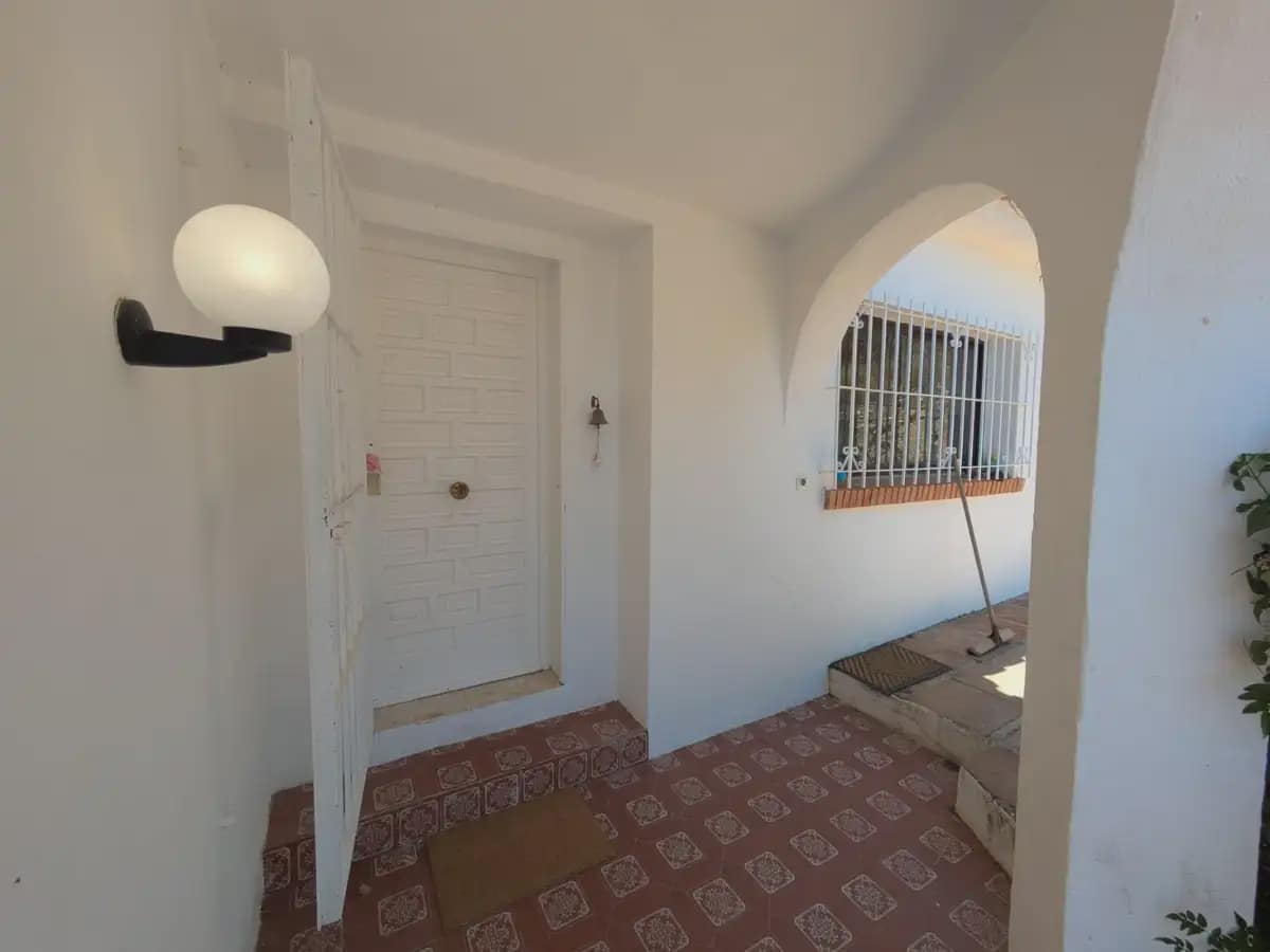 3 bedroom Villa for sale in Benalmadena with pool garage - € 979,000 (Ref: 9894730)