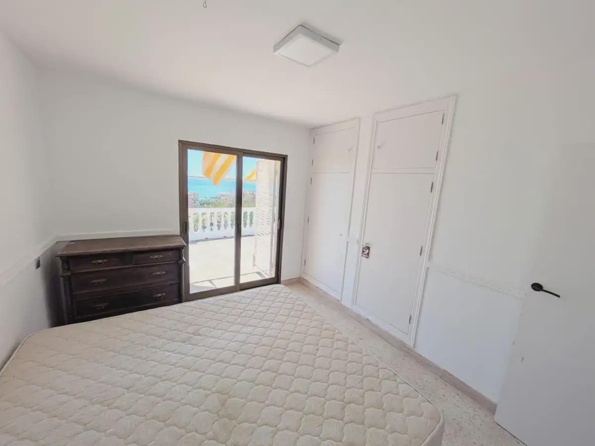 3 bedroom Villa for sale in Benalmadena with pool garage - € 979,000 (Ref: 9894730)