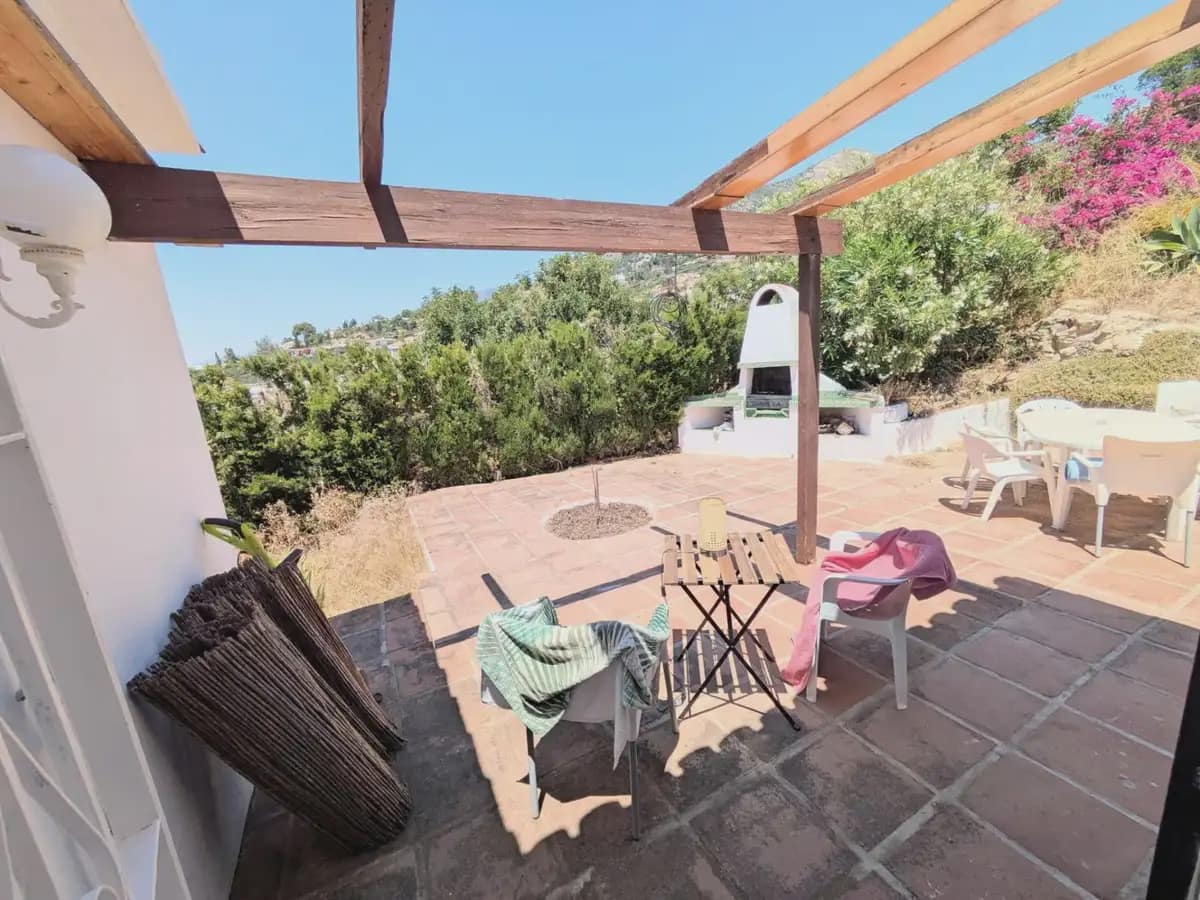 3 bedroom Villa for sale in Benalmadena with pool garage - € 979,000 (Ref: 9894730)