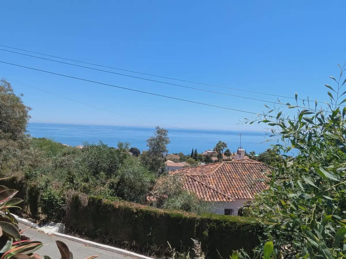 3 bedroom Villa for sale in Benalmadena with pool garage - € 979,000 (Ref: 9894730)