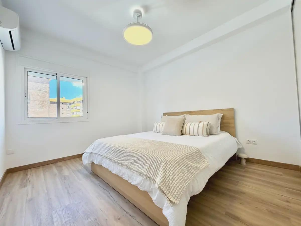 Apartamento de 2 habitaciones en Benalmádena en venta con piscina garaje - 325.000 € (Ref: 9894731)