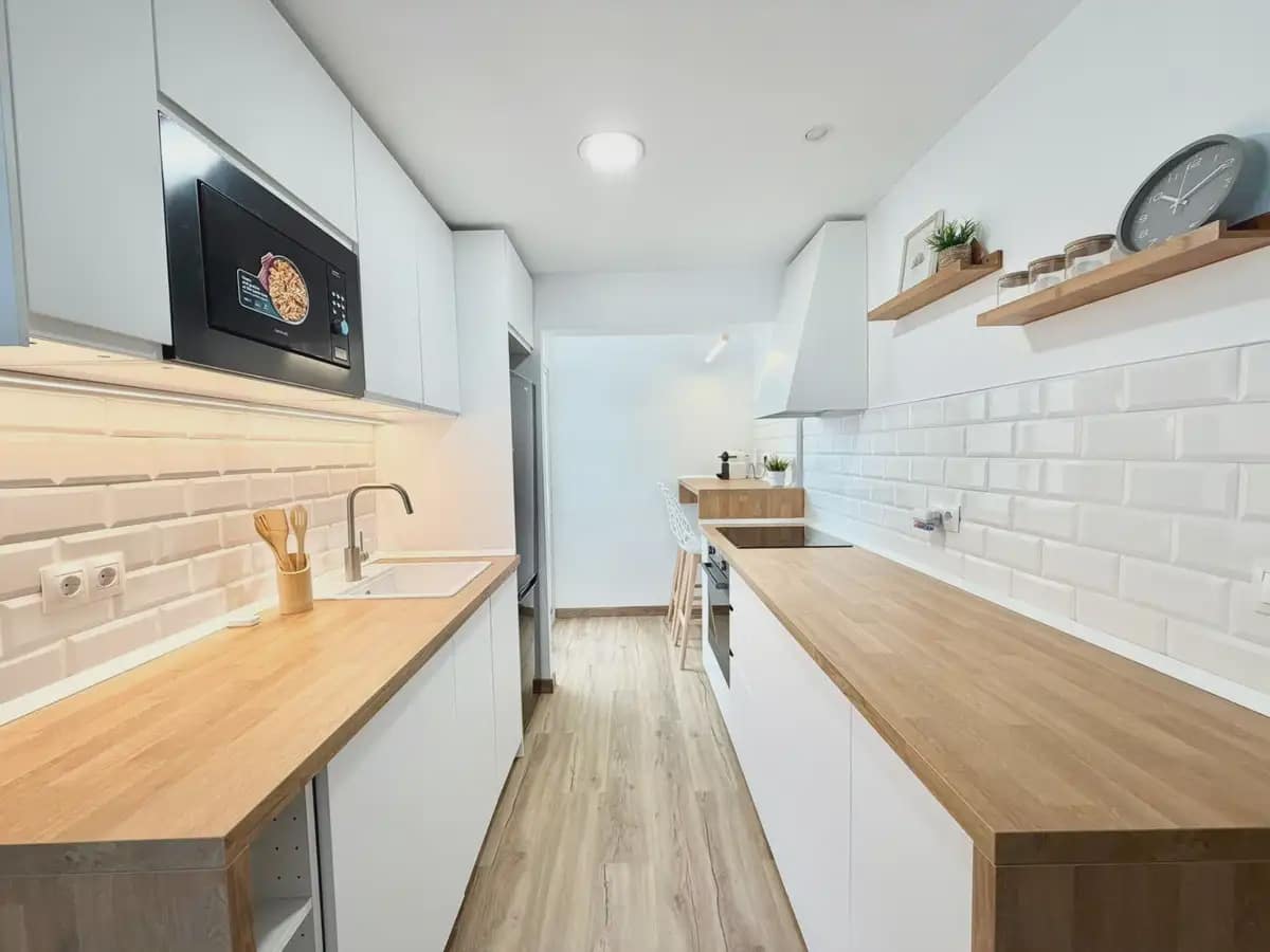 Apartamento de 2 habitaciones en Benalmádena en venta con piscina garaje - 325.000 € (Ref: 9894731)