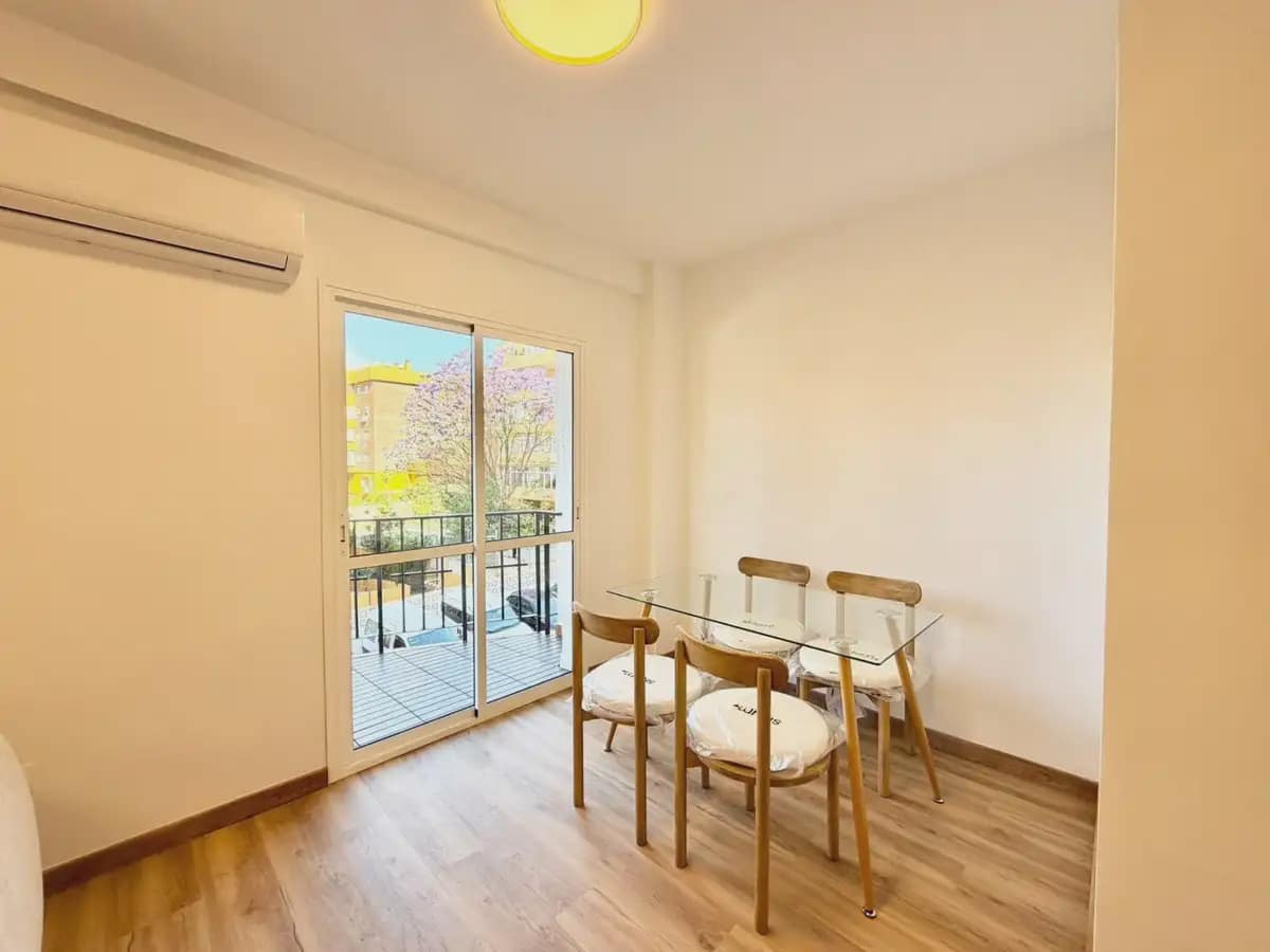 Apartamento de 2 habitaciones en Benalmádena en venta con piscina garaje - 325.000 € (Ref: 9894731)