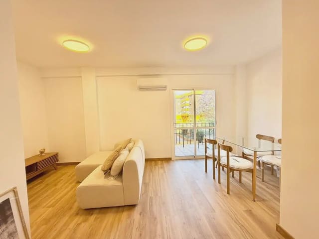 Apartamento de 2 habitaciones en Arroyo de la Miel, Benalmádena en venta con piscina garaje - 325.000 € (Ref: 9894731)