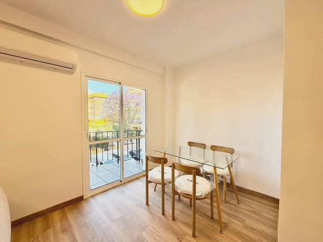 Apartamento de 2 habitaciones en Arroyo de la Miel, Benalmádena en venta con piscina garaje - 325.000 € (Ref: 9894731)