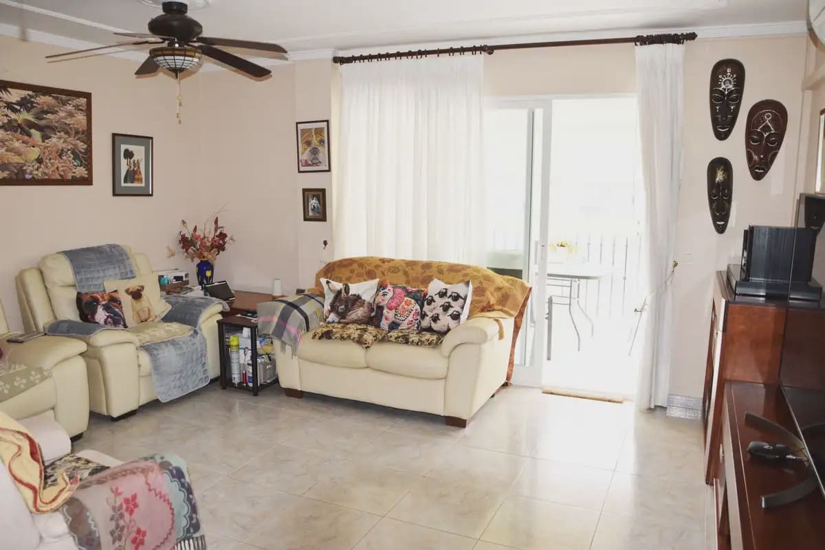 4 soveværelse Strandlejlighed til salg i Fuengirola - € 450.000 (Ref: 9896884)